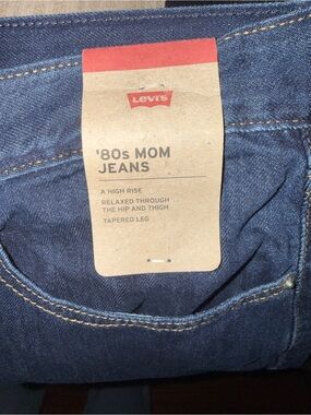 Levi's Dark Blue '80s Mom Jeans - Relaxed Fit
